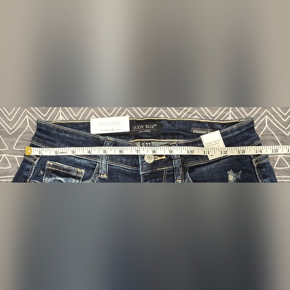Judy Blue Midrise Straight Leg Distressed Jeans Size 5/27 - Picture 7 of 8